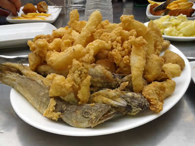 Pescado frito variado